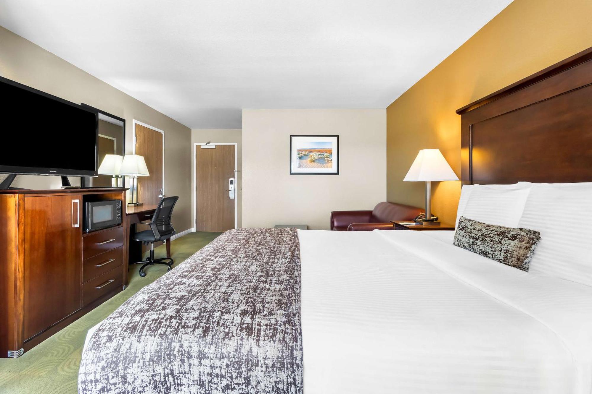 Best Western California City Inn & Suites Bagian luar foto