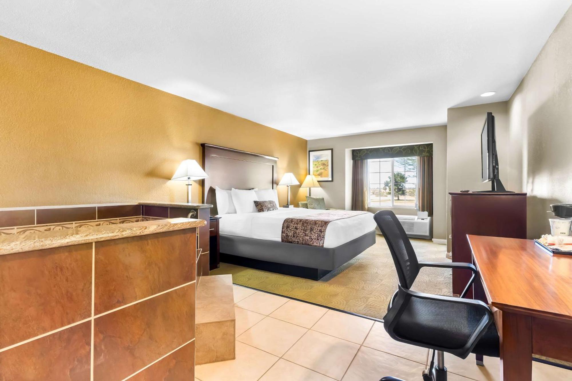 Best Western California City Inn & Suites Bagian luar foto