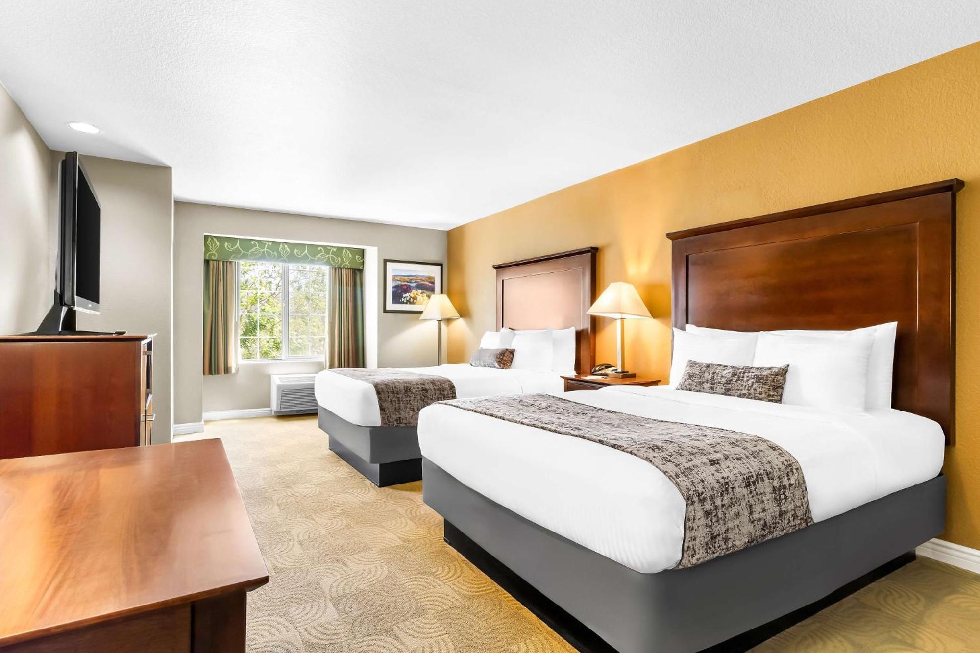 Best Western California City Inn & Suites Bagian luar foto