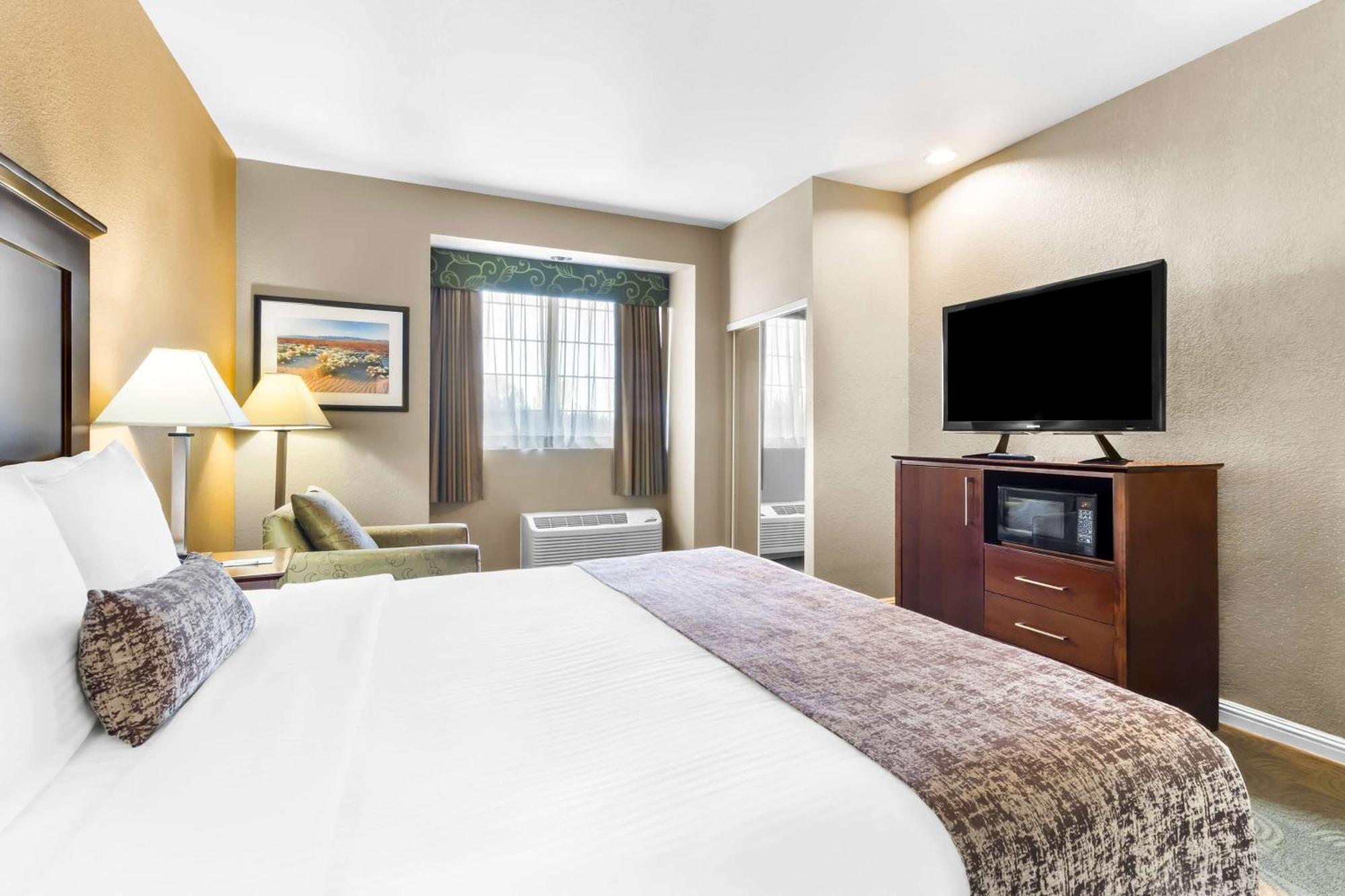 Best Western California City Inn & Suites Bagian luar foto
