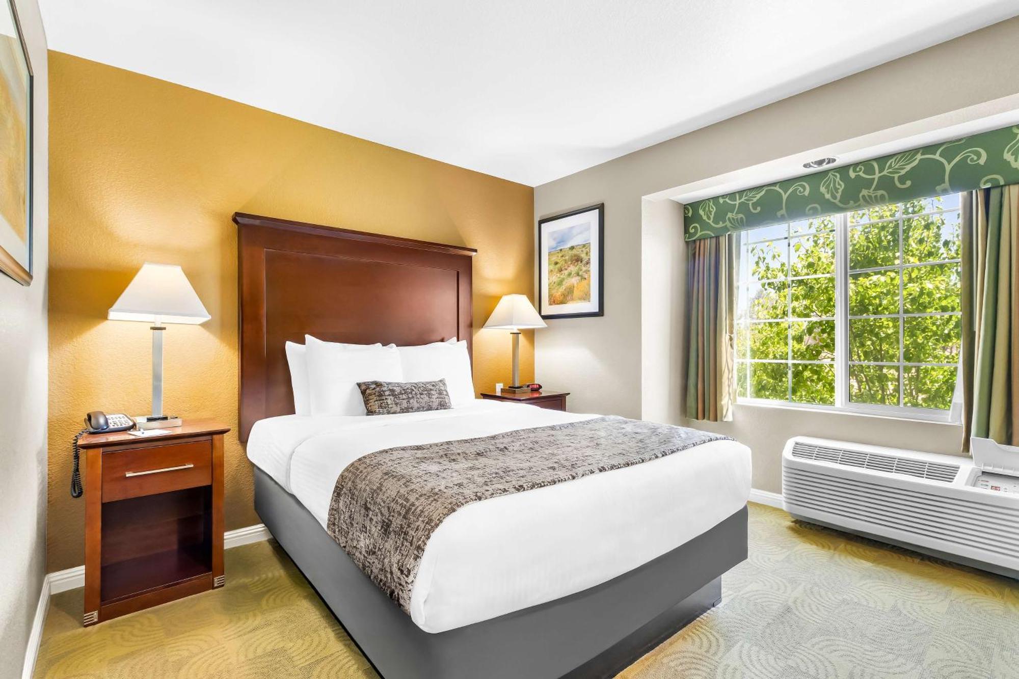 Best Western California City Inn & Suites Bagian luar foto
