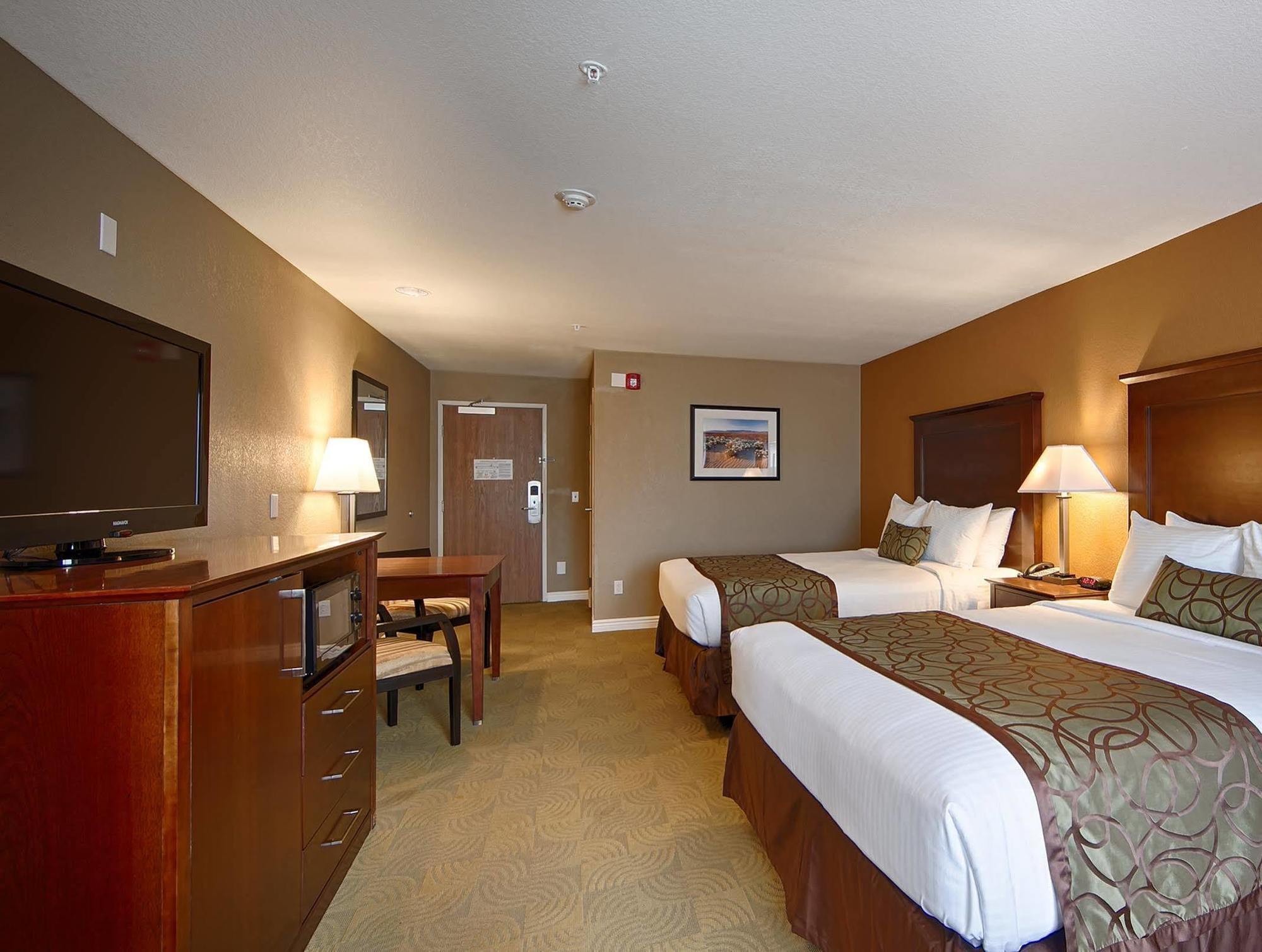 Best Western California City Inn & Suites Bagian luar foto